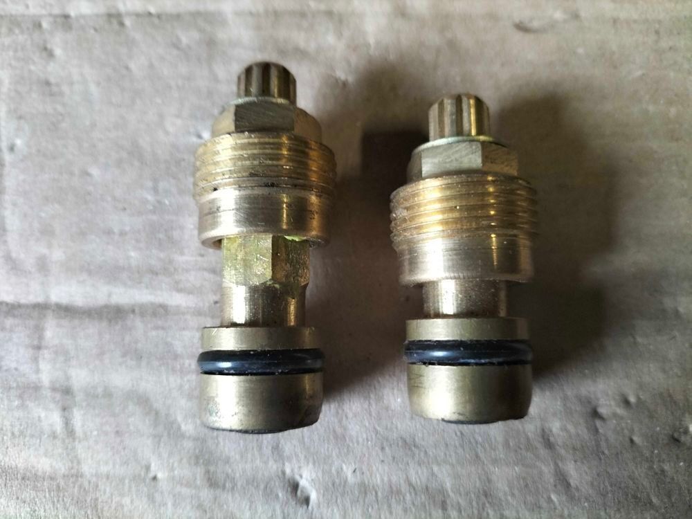 t&ecirc;te m&eacute;langeur Jacob delafon neuve Bricolage