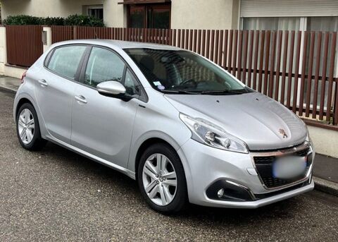 Peugeot 208 PureTech 82ch S&S BVM5 Signature