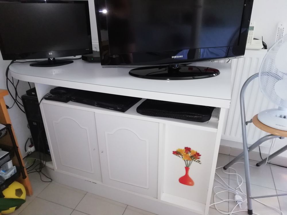 MEUBLE BLANC Meubles