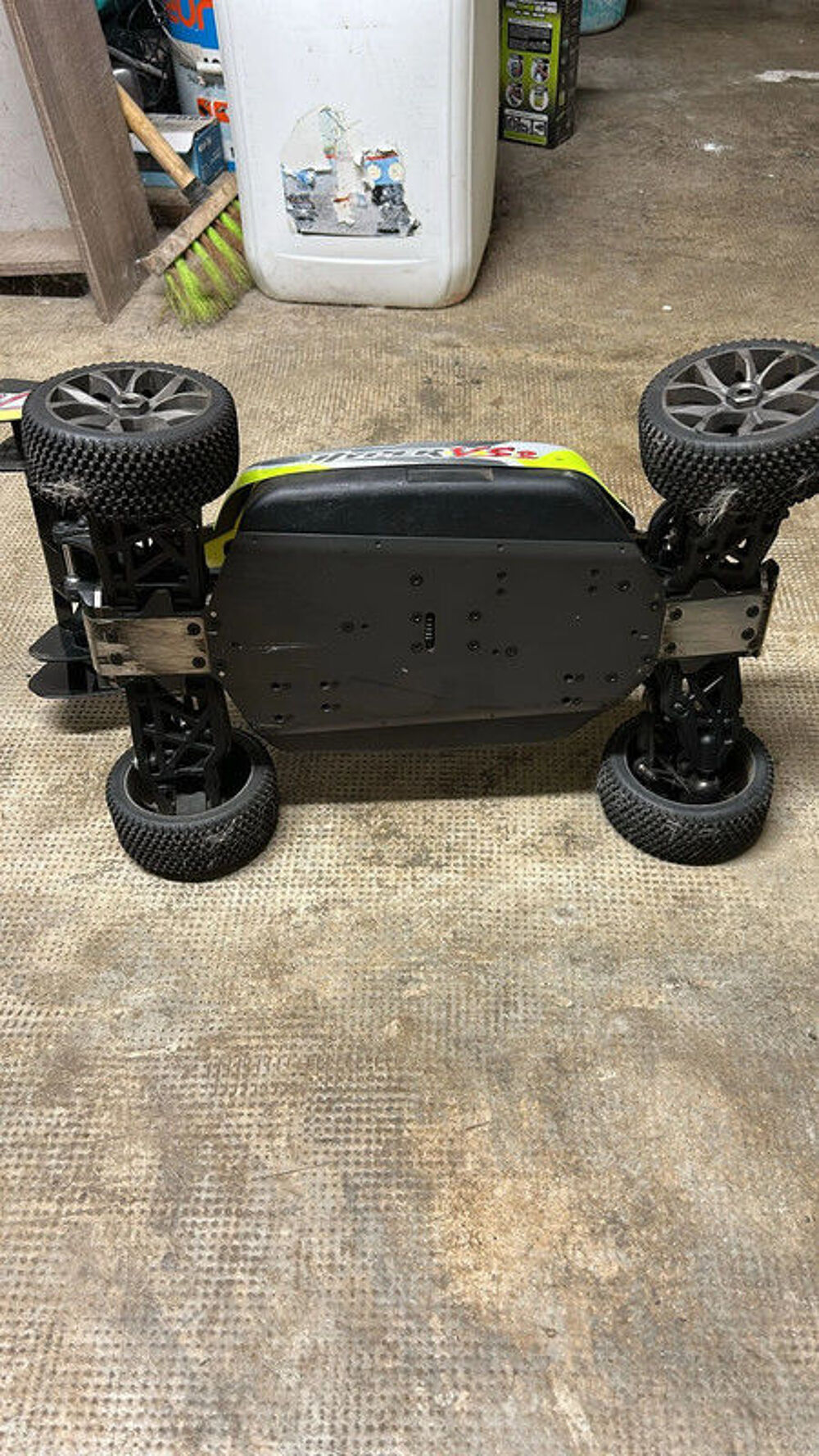 Prix n&eacute;gociable : Buggy Electrique Hobao neuf + batteries 