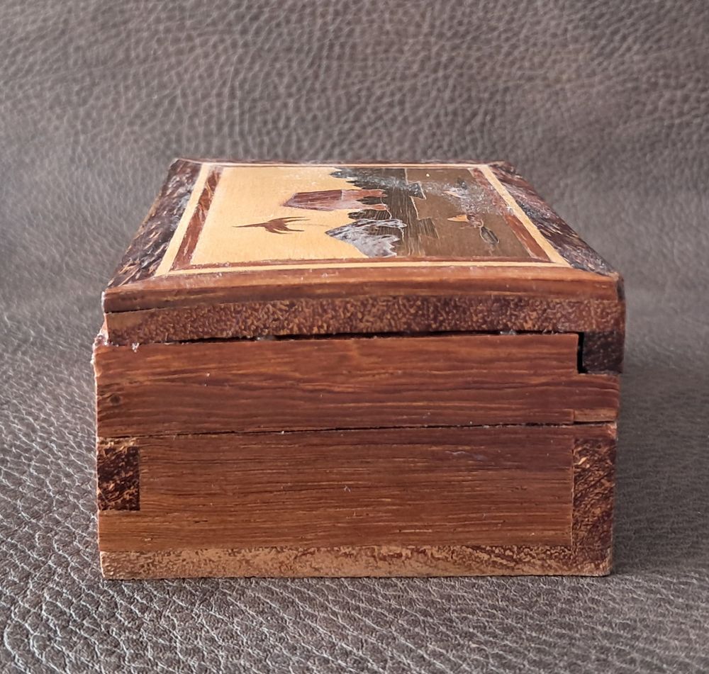 bo&icirc;te en bois et marqueterie Décoration