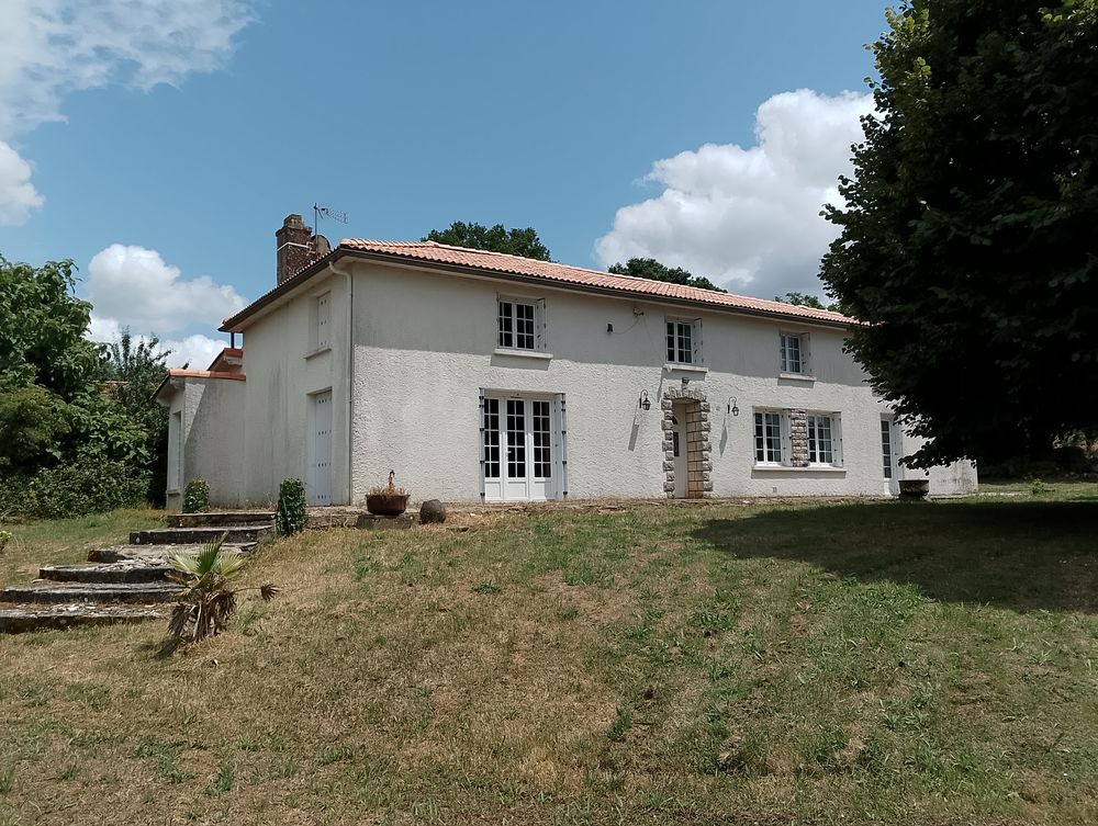 Vente Maison Grande maison familiale rénovée - lumineuse, au calme Celles-sur-belle