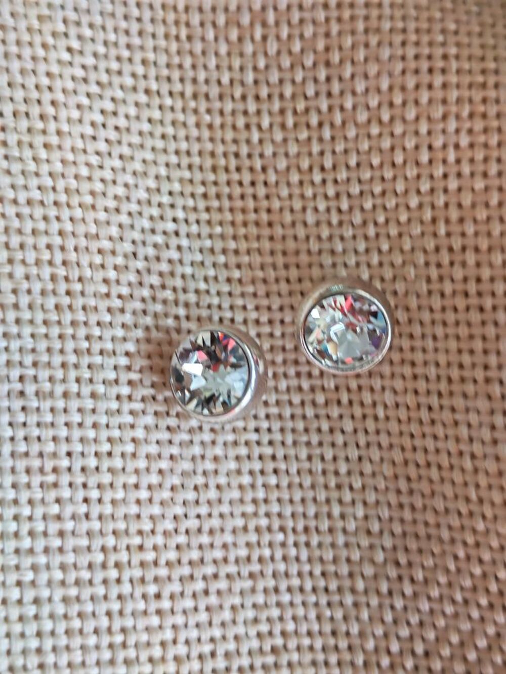 Clous oreilles argentes Bijoux et montres