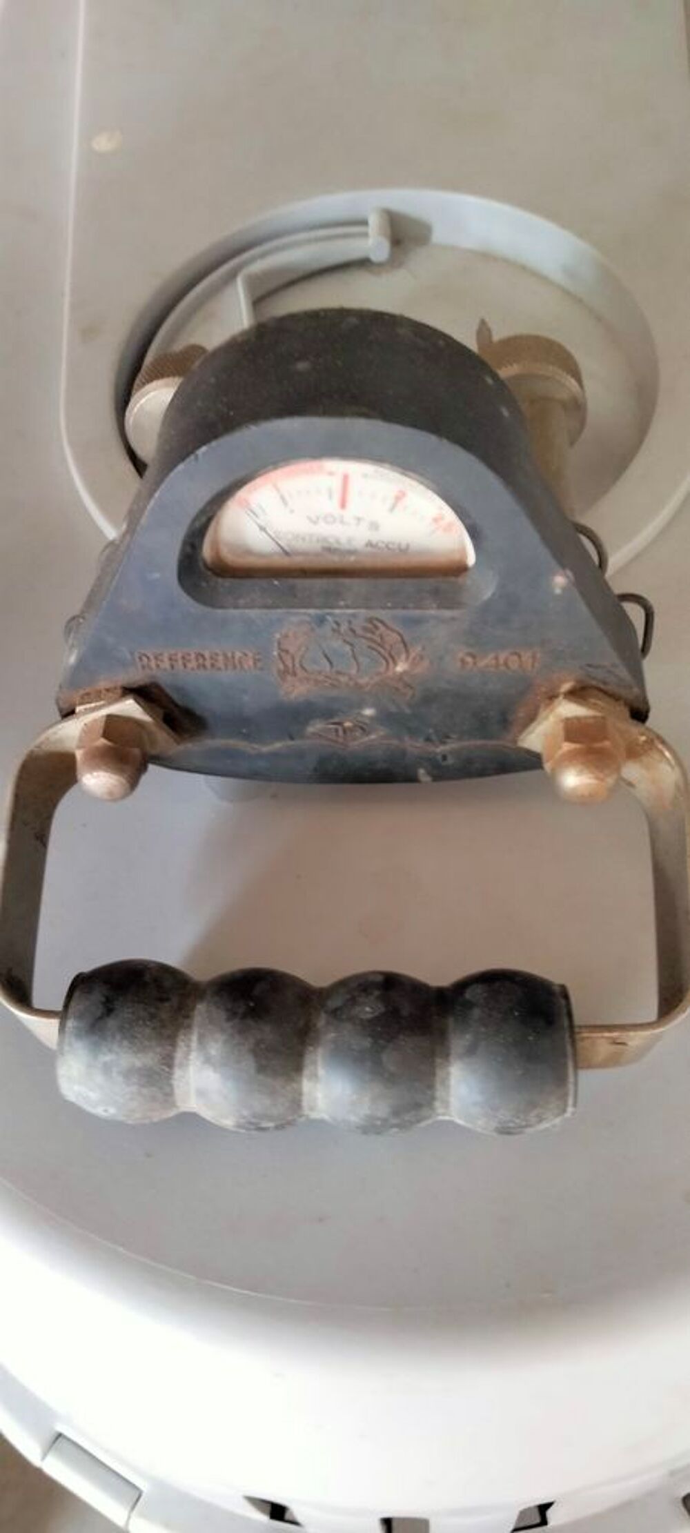 Contr&ocirc;leur de charge pour batterie 