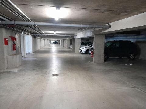  Parking / Garage � louer 8 m�