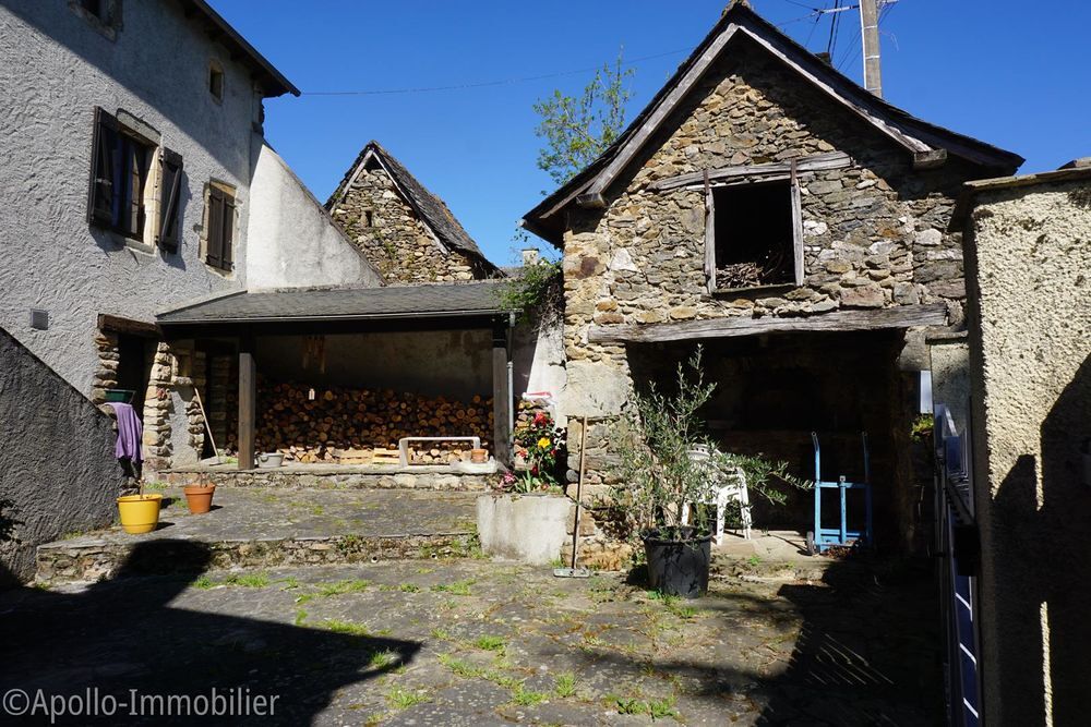 Vente Maison Ancien corps de ferme rénové avec jardin, atelier et bois Prévinquières
