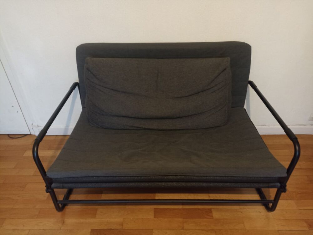 Petit canap&eacute; avec son coussin Meubles
