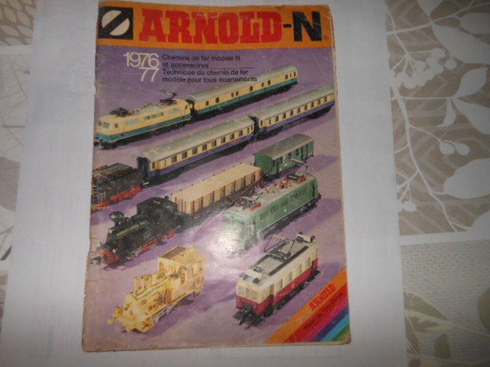 catalogue Arnold 1976/77 pa73 Livres et BD