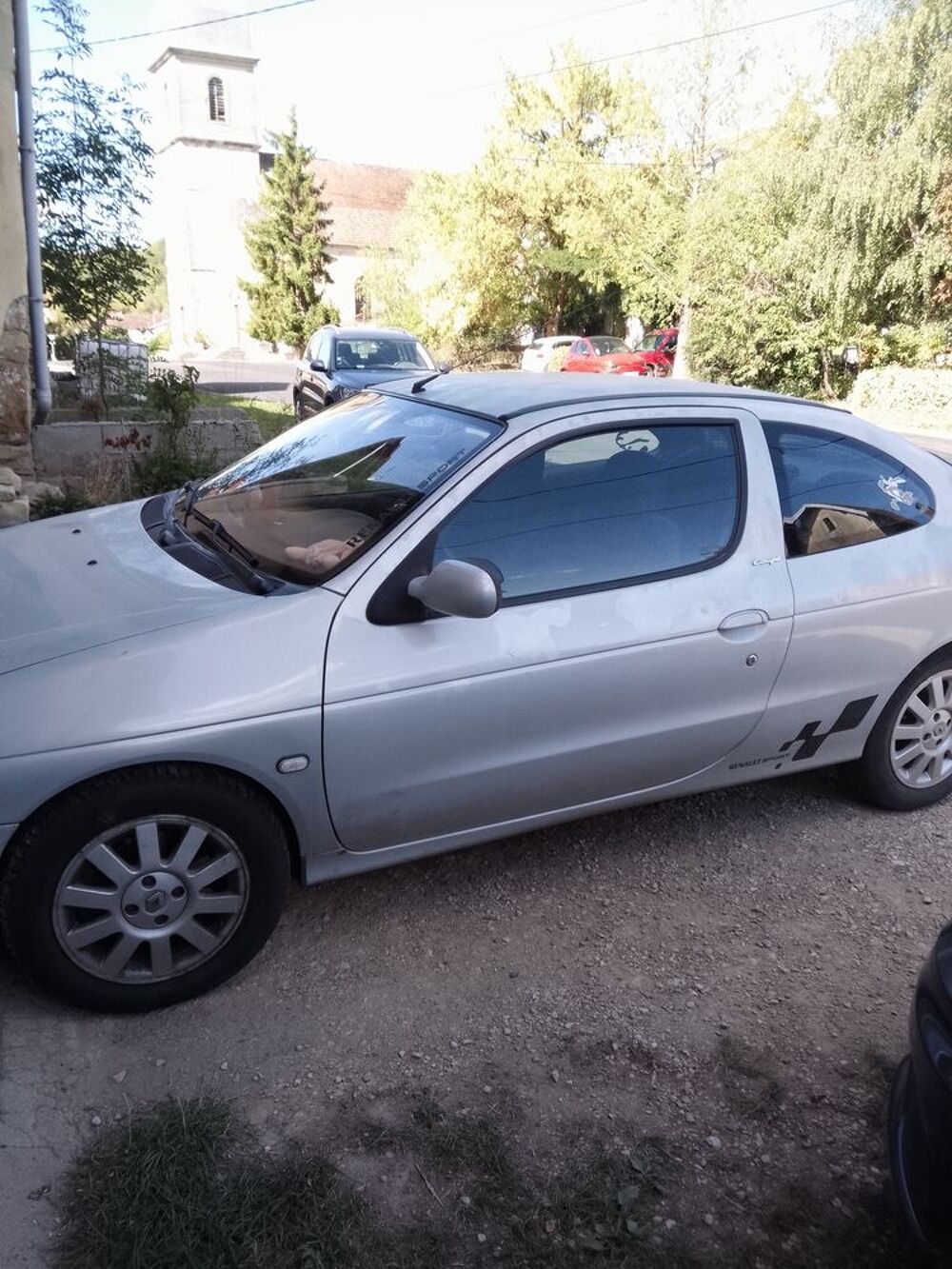 M&eacute;gane Coup&eacute; 1.6i 16V RXI 2000 occasion 70500 Villars-le-Pautel