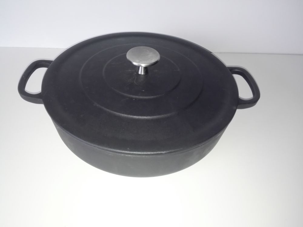 Cocotte Marmite en fonte noire de Royal van Kempten &amp; Bergee Electromnager