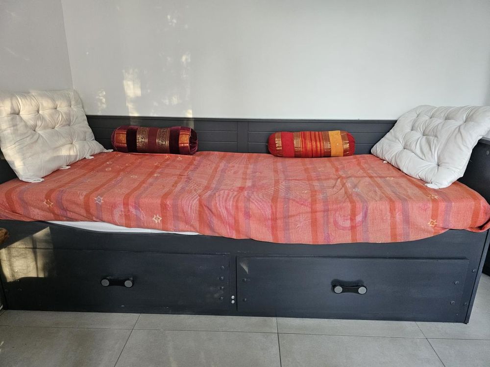 Lit gigogne 
Meubles