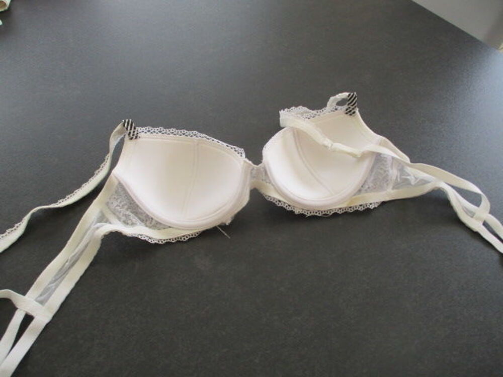Soutient gorge taille 90A V�tements
