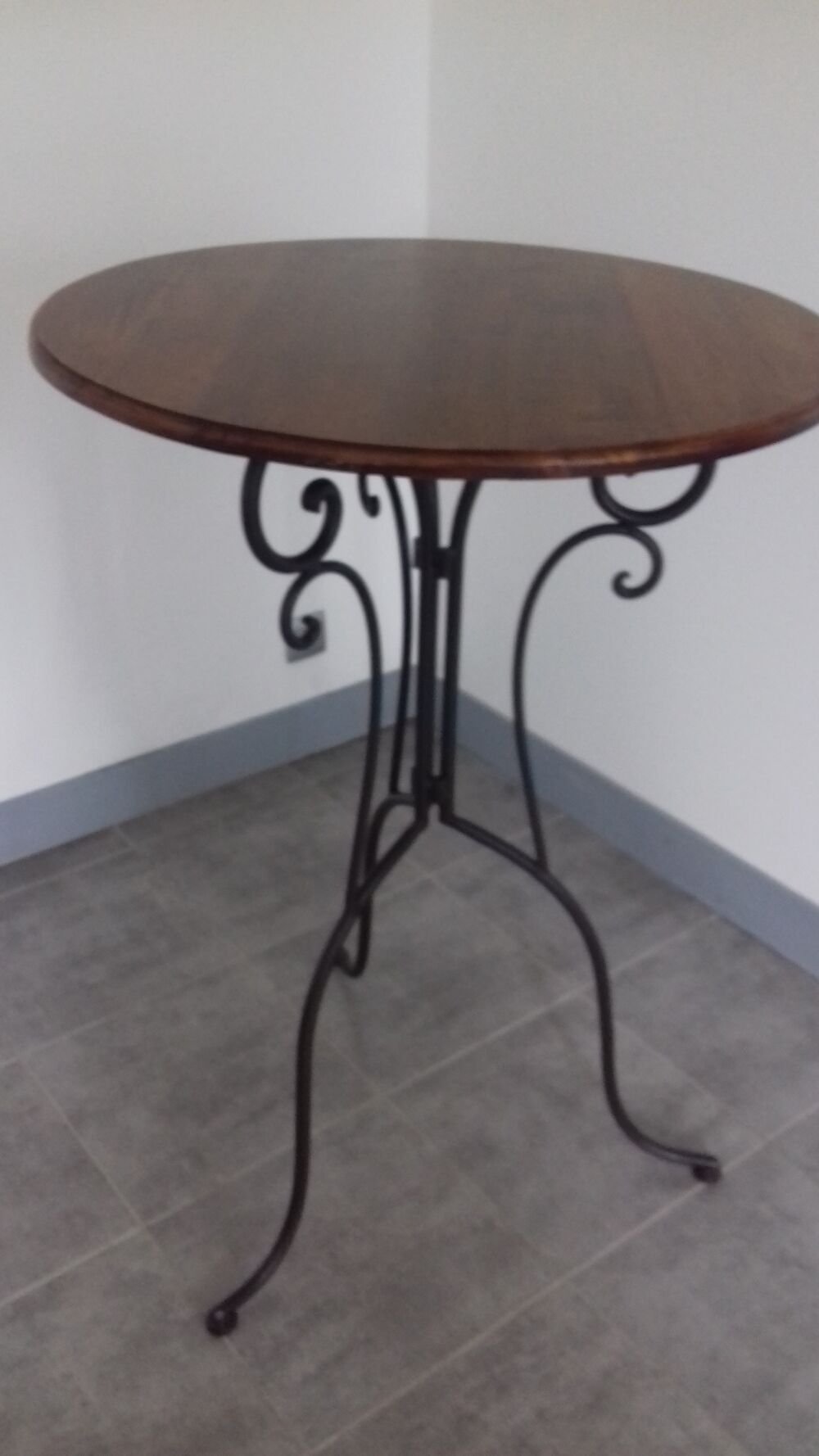 table de bistrot Meubles