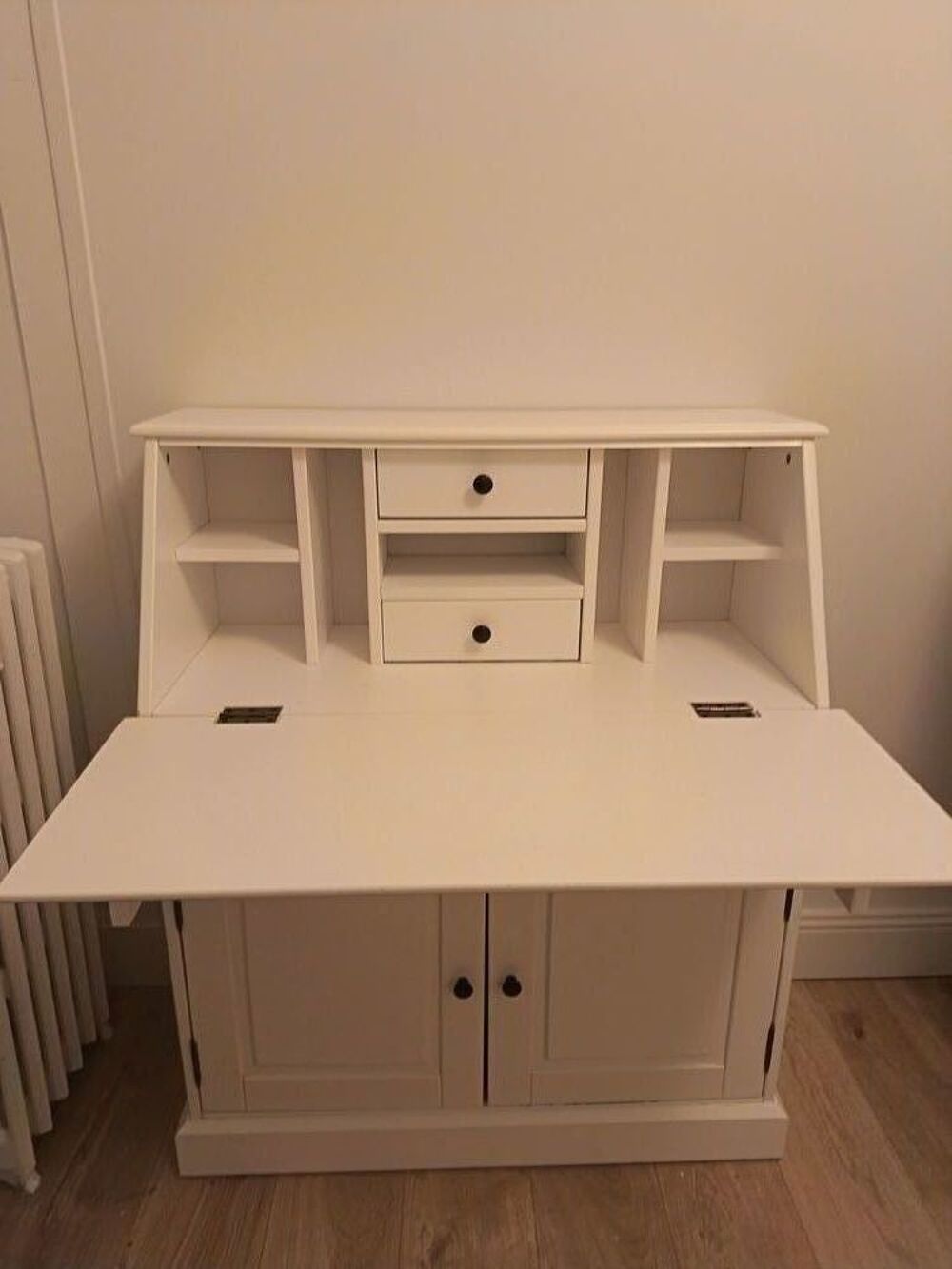 Bureau secr&eacute;taire blanc - tr&egrave;s bon &eacute;tat -nombreux rangements Meubles