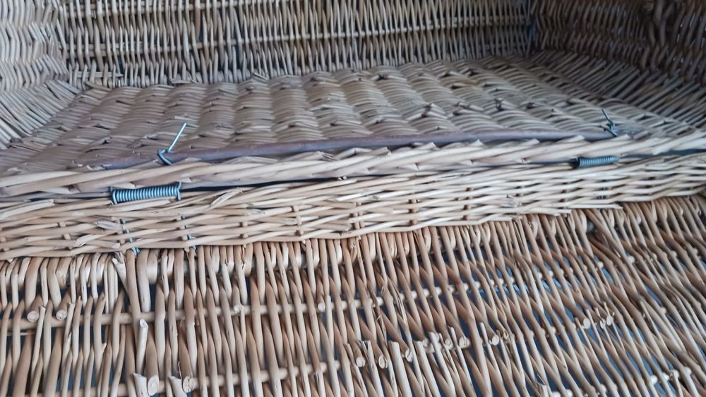 GRANDE MALLE EN OSIER DE QUALITE Décoration