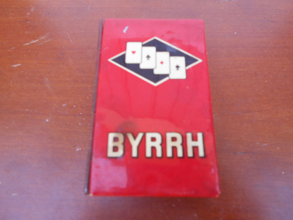 ANCIENNE BOITE m&eacute;tallique " Byrrh " 