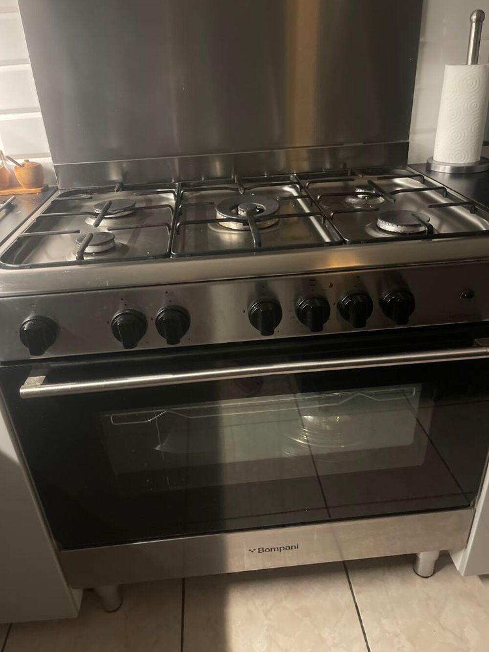 Cuisini&egrave;re gaz 5 feux + four &eacute;lectrique ? 260€ Electroménager