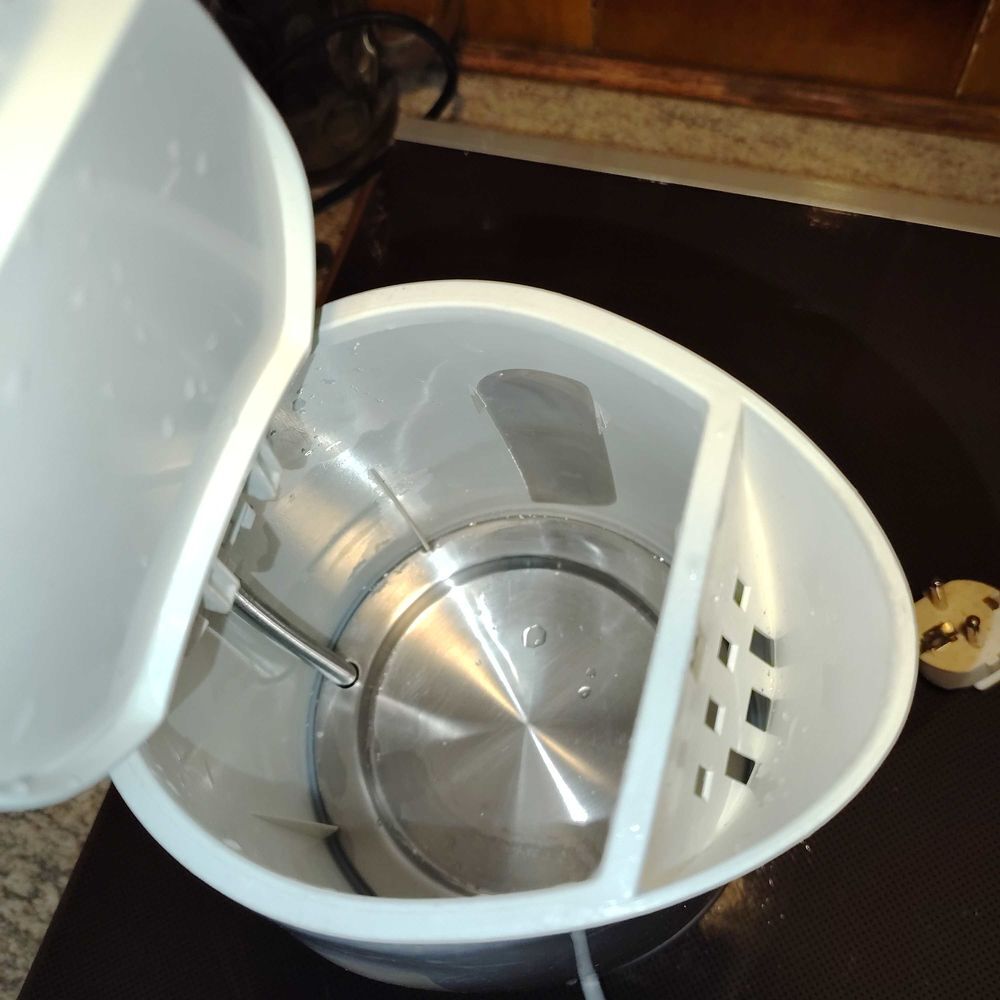 BOUILLOIRES Electroménager