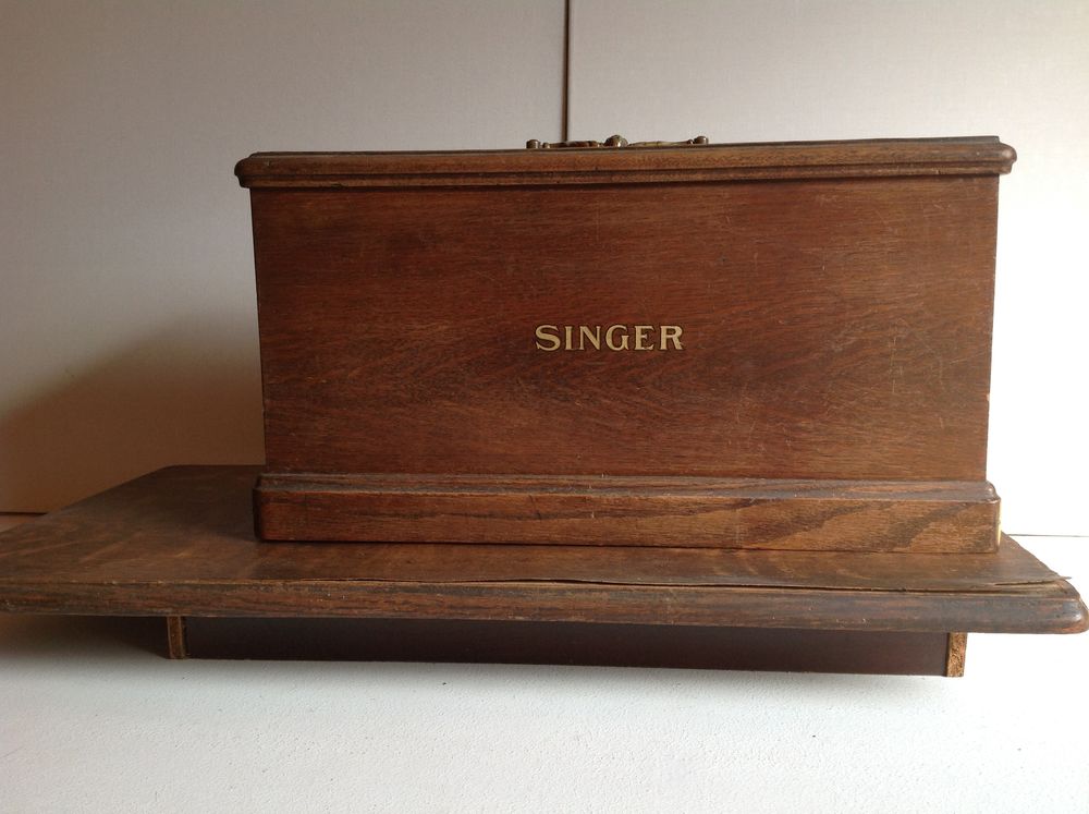 MACHINE &agrave; COUDRE MOTEUR SINGER 15K26 FACTURE 1929
