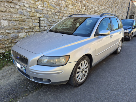 Volvo V50 2.0D - 7cv Momentum 2004 occasion Mareil-sur-Mauldre 78124