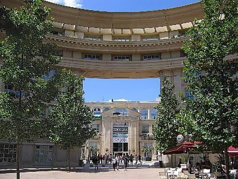 A vendre murs commerciaux quartier Anitgone &agrave; Montpellier 497000 34000 Montpellier