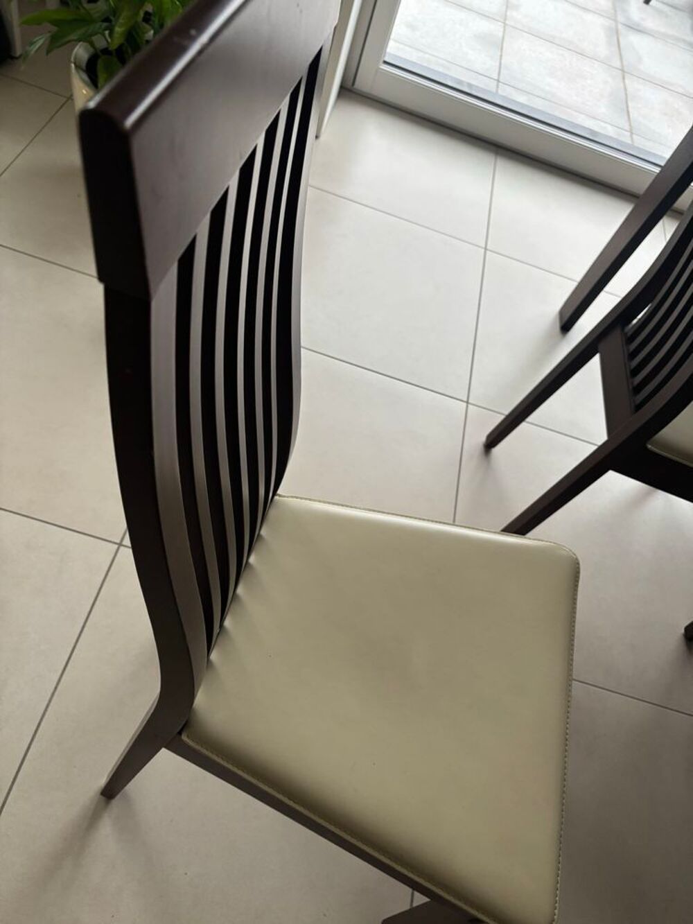 table &agrave; manger et 6 chaises sign&eacute;es calligaris Meubles