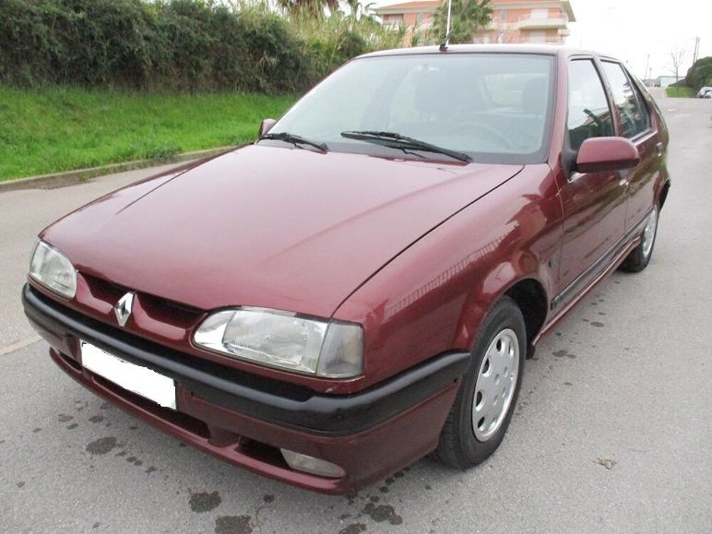 R19 19 1.8 RT 1994 occasion 06600 Antibes