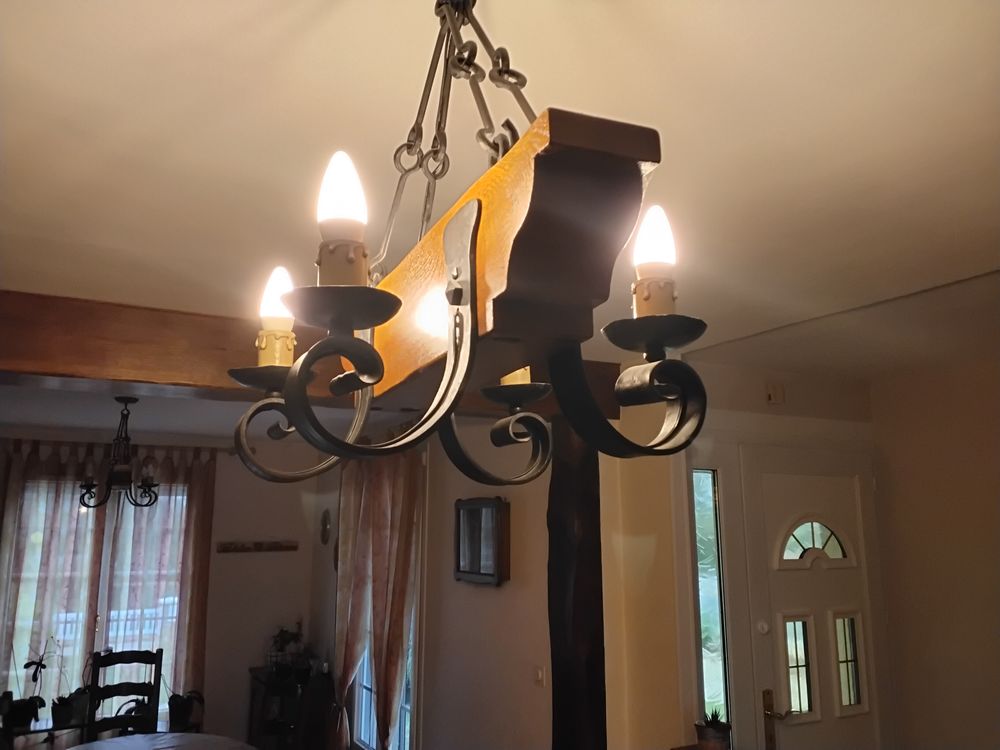 3 LUSTRES BOIS ET FERRONNERIE 
Décoration