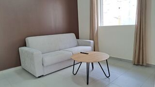  Appartement à louer 2 pièces 61 m² Petit-bourg