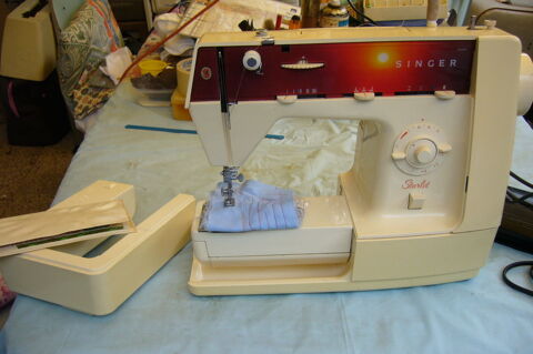 machine  coudre SINGER STARLET 496 70 Agde (34)