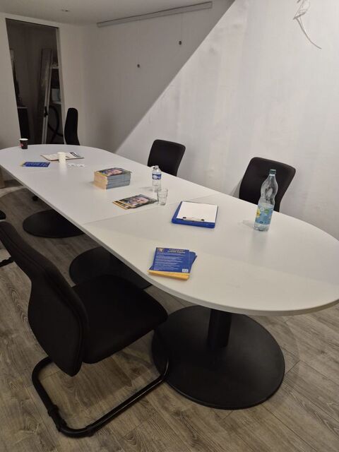 Table de reunion 400 Roubaix (59)