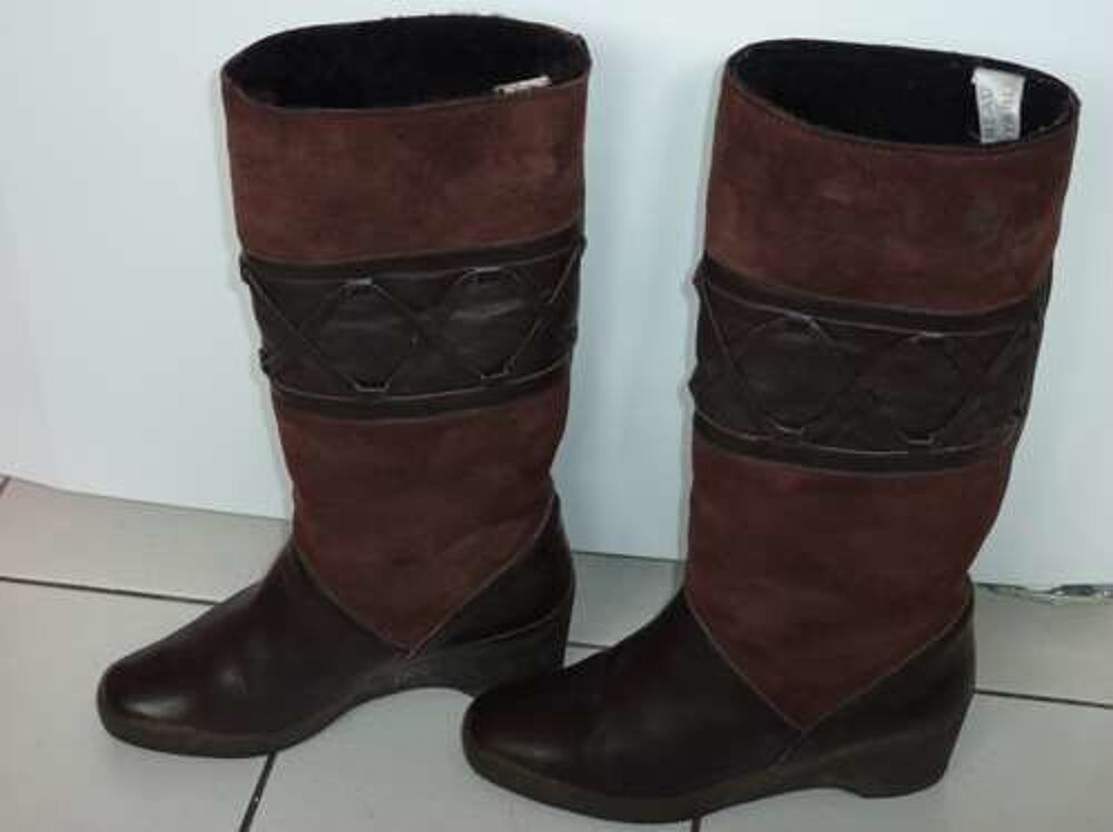 BOTTES EN AGNEAU FOURR&Eacute;ES NEUVES Chaussures