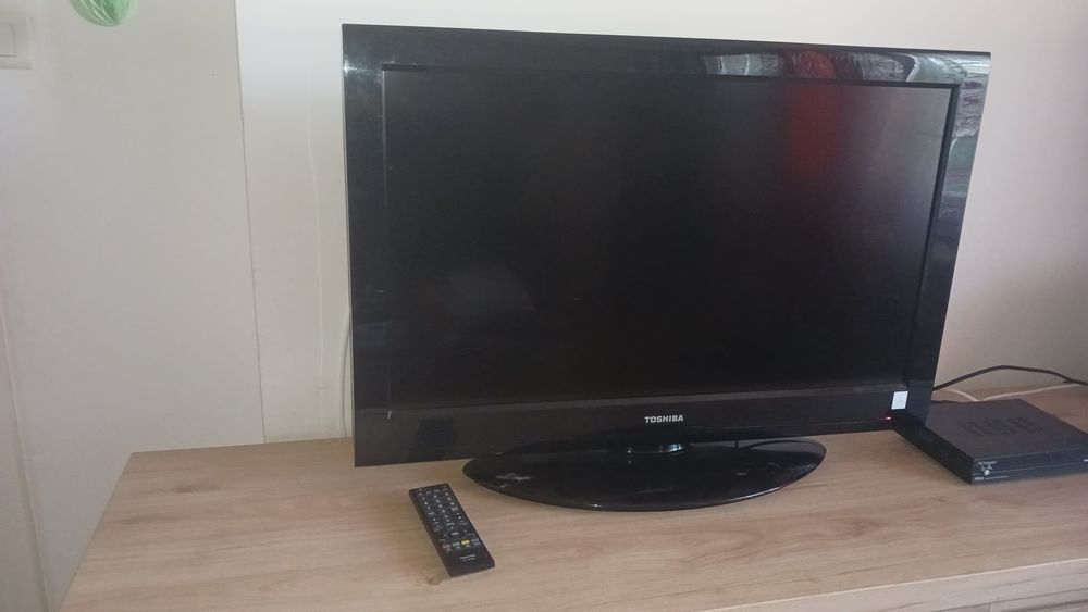 TV Toshiba 32 pouces 80€ Photos/Video/TV
