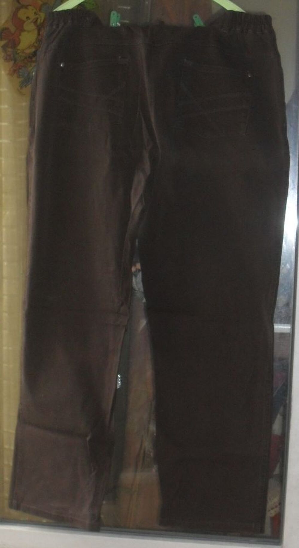 2 Pantalons marron Canda C&amp;A
taille 52 Vêtements