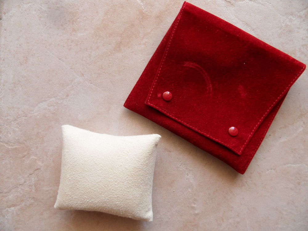 Pochette Cartier ( montre / bracelet ) Bijoux et montres