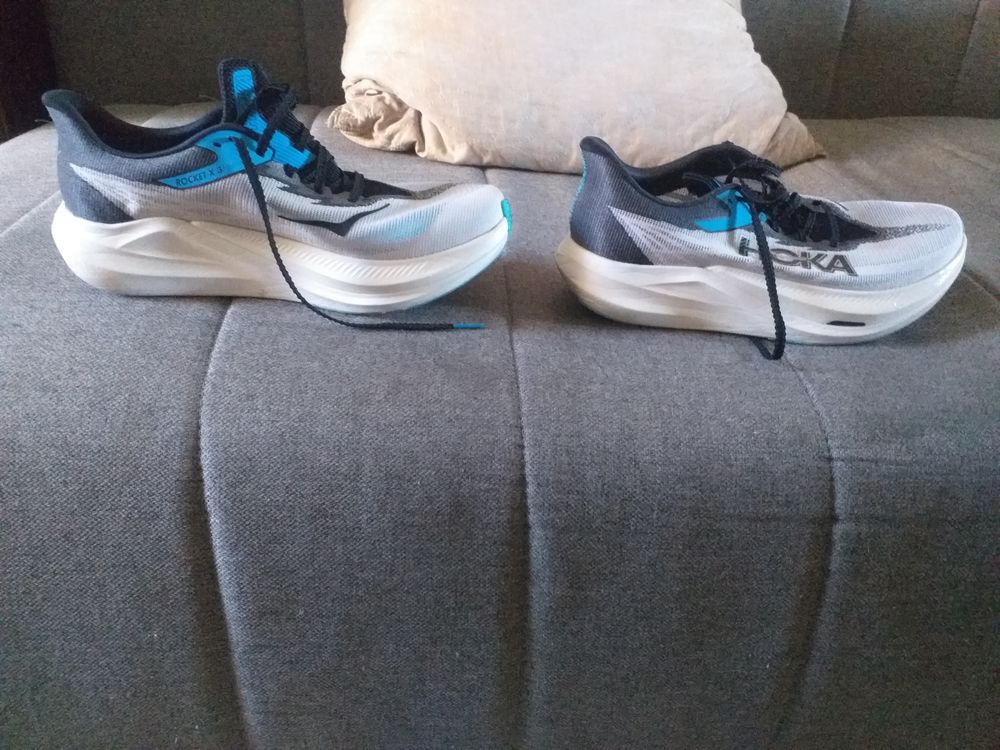 basket hoka rocket 3 Chaussures