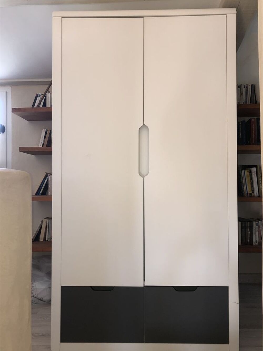 Armoire IKEA Blanc/gris Bon &eacute;tat Meubles