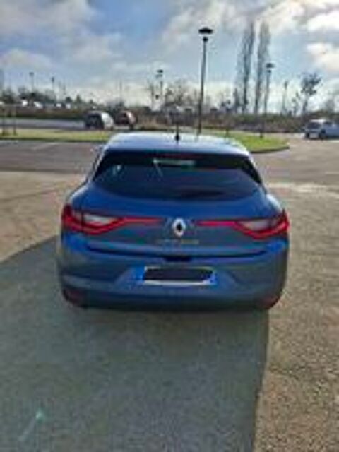 Megane IV M&eacute;gane IV Berline TCe 140 FAP Limited 2018 occasion 89600 Saint-Florentin