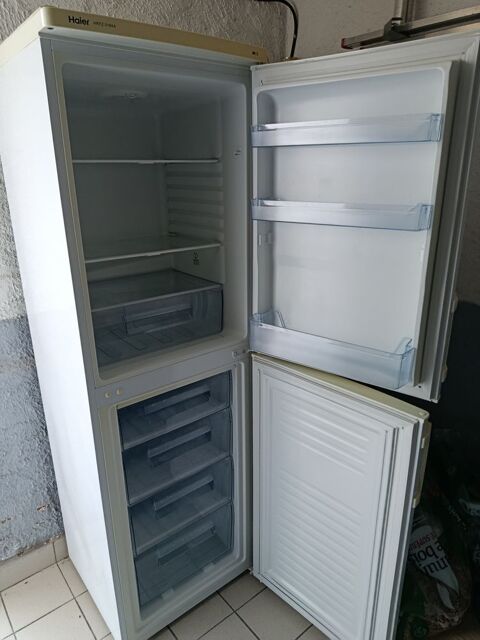 tr�s beau congelateur frigo tr�s peux servie 90 Hoymille (59)