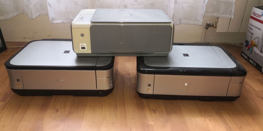 3 imprimantes +2 ordinateurs+ 2 cartes m&egrave;res et pi&egrave;ces Matriel informatique