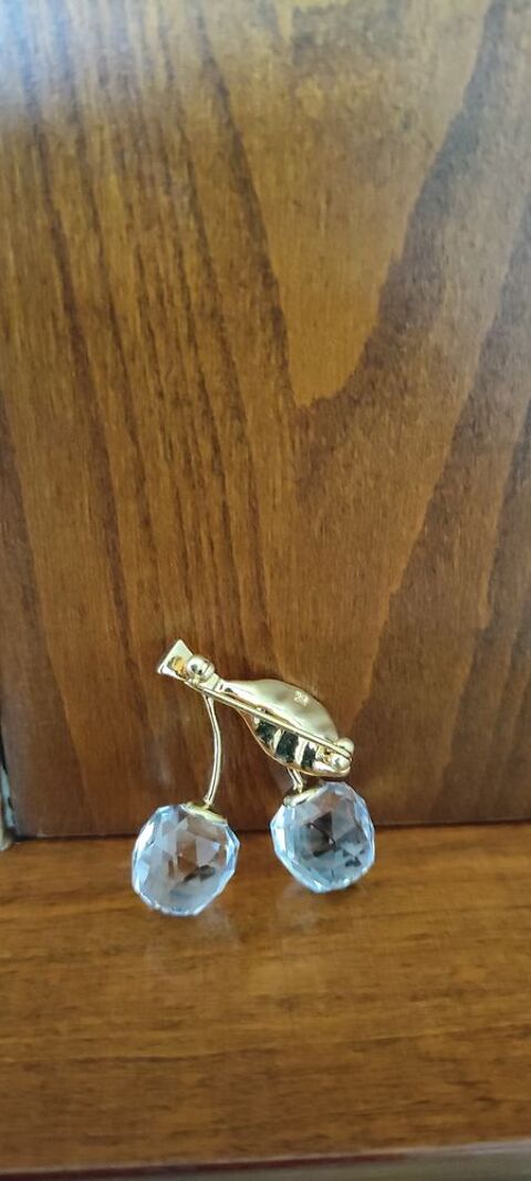 Broche Swarovski 35 Saint-Rapha�l (83)