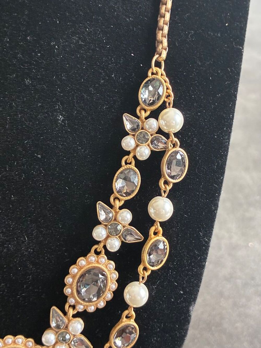 Collier majestueux au style baroque et n&eacute;o-gothique neuf Bijoux et montres