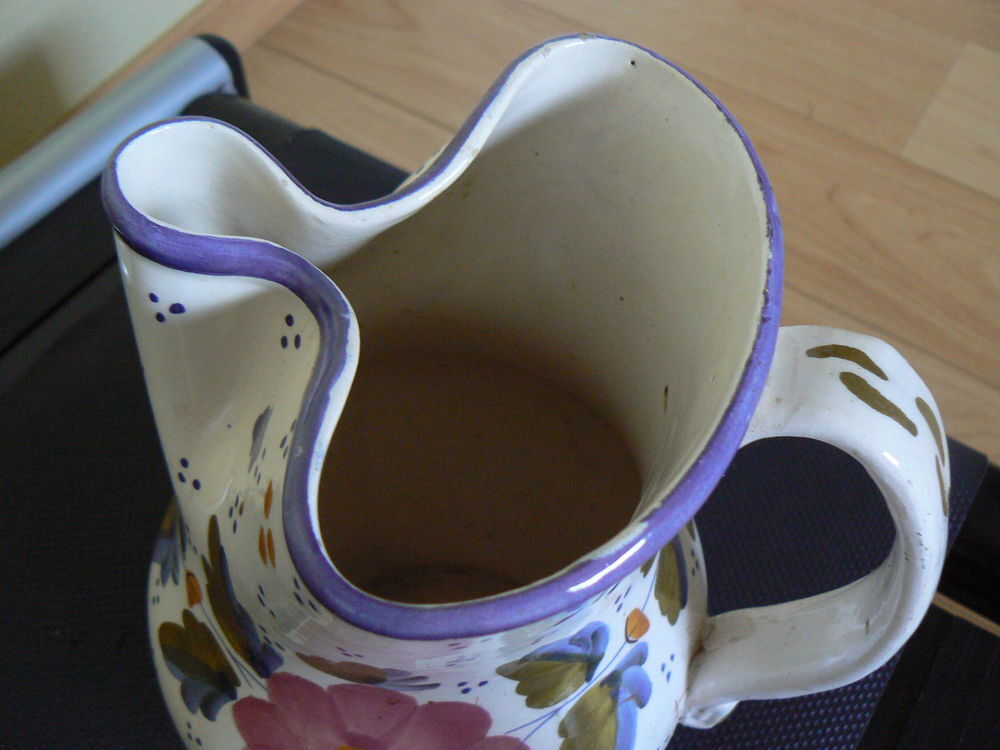 VASE ANCIEN / forme originale 
Décoration