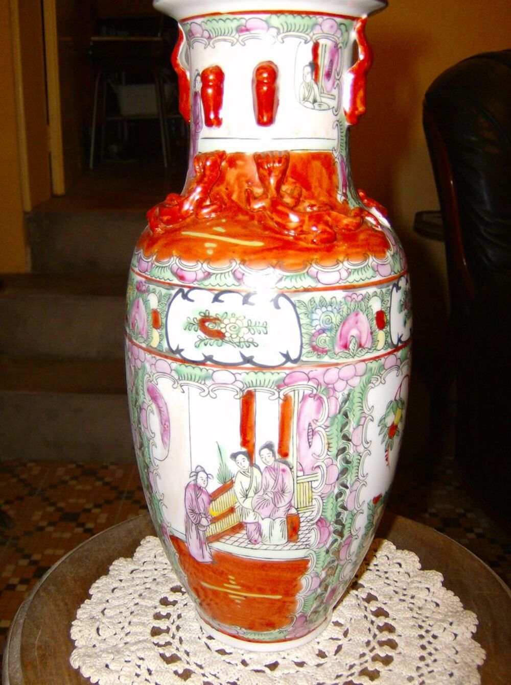 BEAU VASE BALUSTRE PORCELAINE DE CHINE =CANTON... Décoration