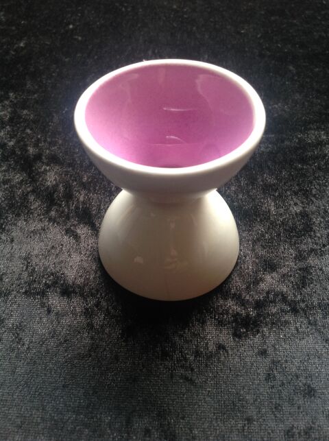 COQUETIER VINTAGE EN CÉRAMIQUE Envoi Possible
2 Trégunc (29)