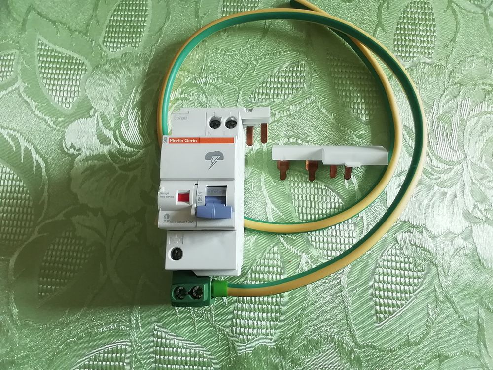 Parafoudre modulaire neuf Merlin Gerin. Bricolage