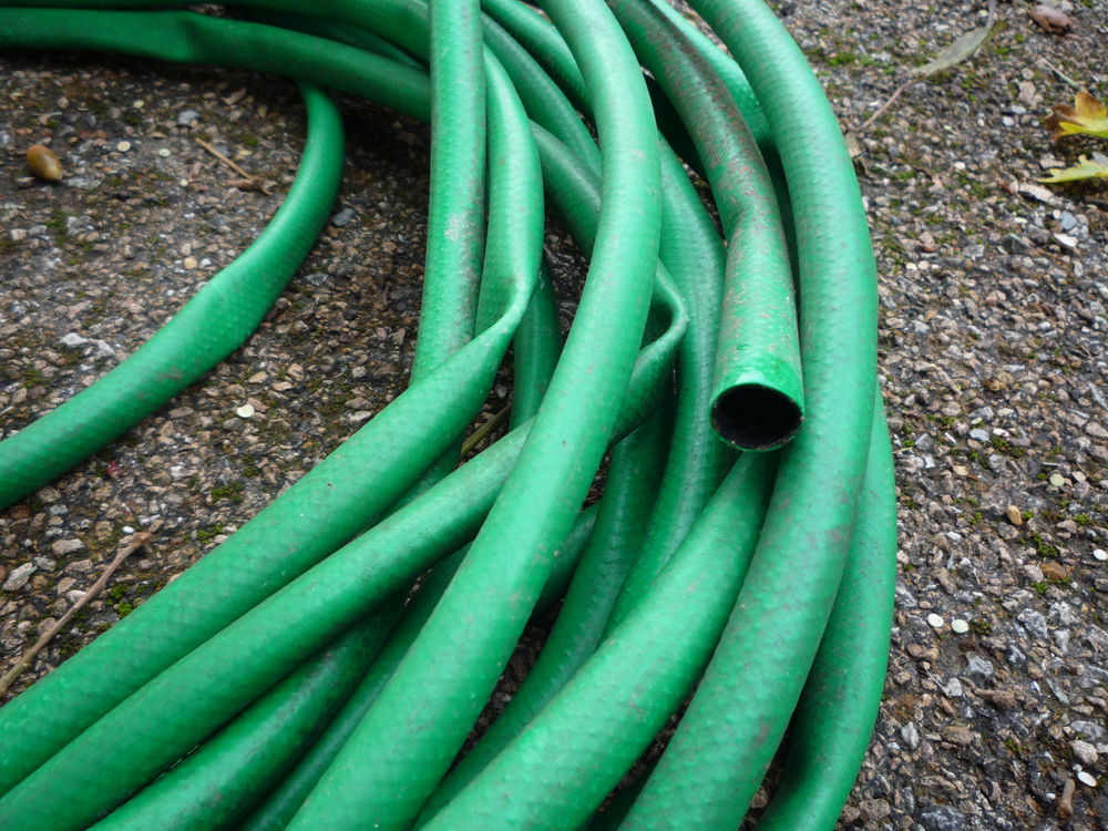 Tuyau d'arrosage vert 24 m / diam&egrave;tre 10mm Jardin