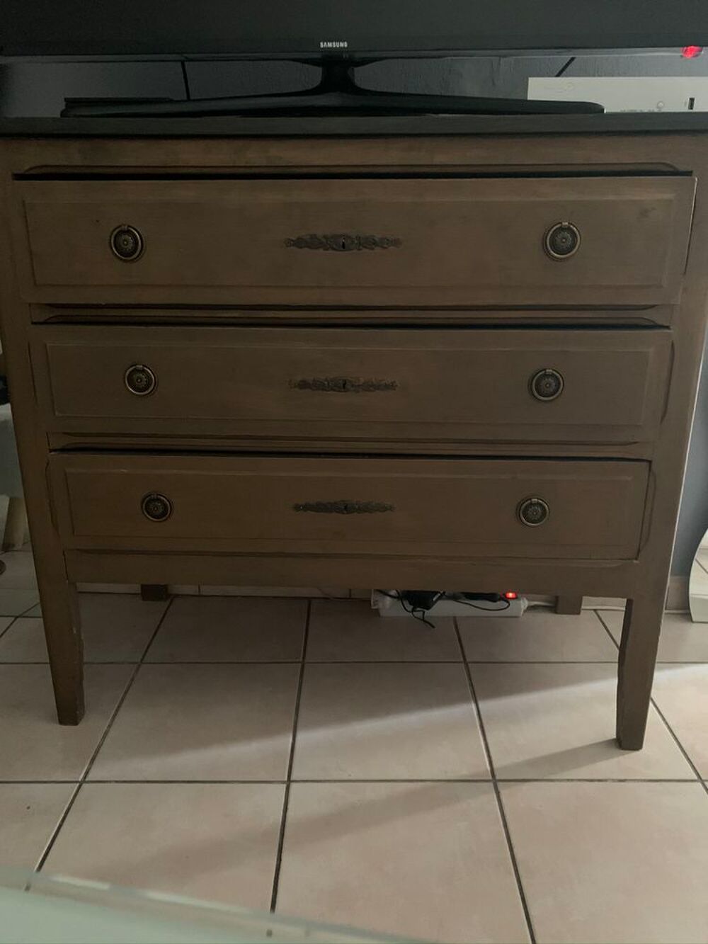 Commode trois tiroirs Meubles