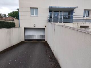  Parking / Garage à louer 12 m²