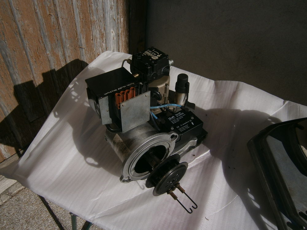 BRULEUR FIOUL BUDERUS Bricolage